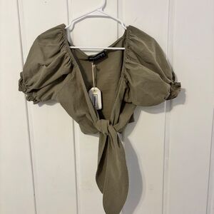 NWT Women's Green Tie Front Crop Top Short Sleeve INTHEBEGINNING Medium Puff Sl